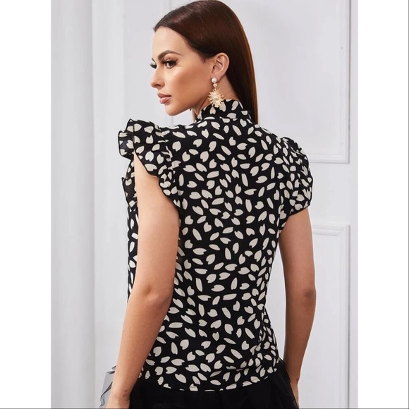 SHEIN Allover Print Tie Neck Butterfly Sleeve Top - Picture 2 of 8